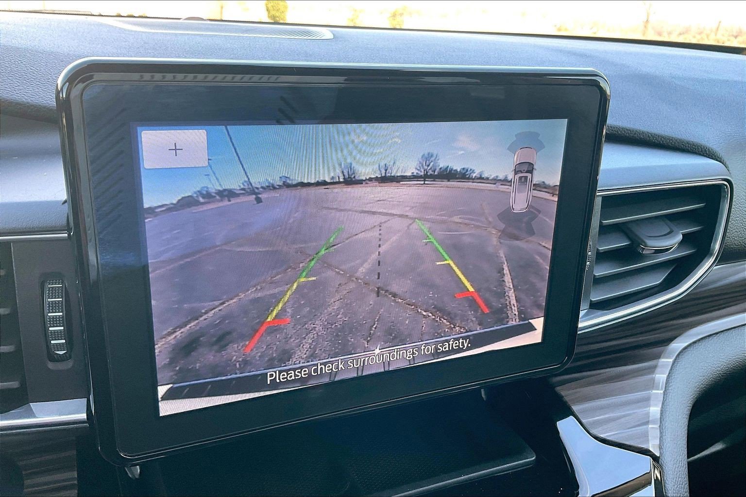 Used 2023 Ford Explorer Limited image 25