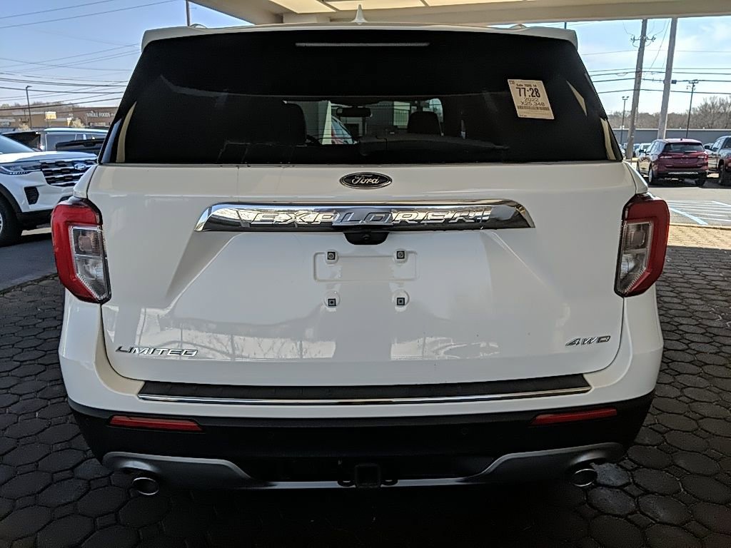 Used 2022 Ford Explorer Limited w/ Equipment Group 301A image 7