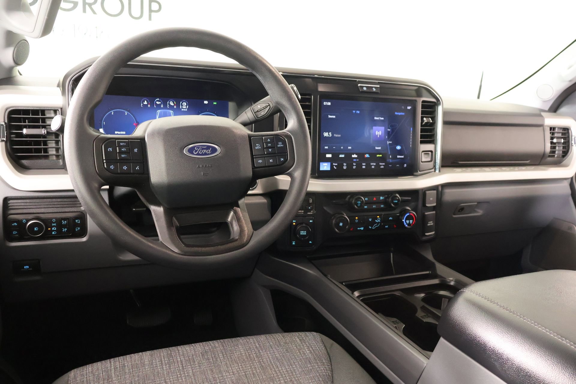 Used 2026 Ford F250 XLT w/ XLT Premium Package AWD/4WD image 2