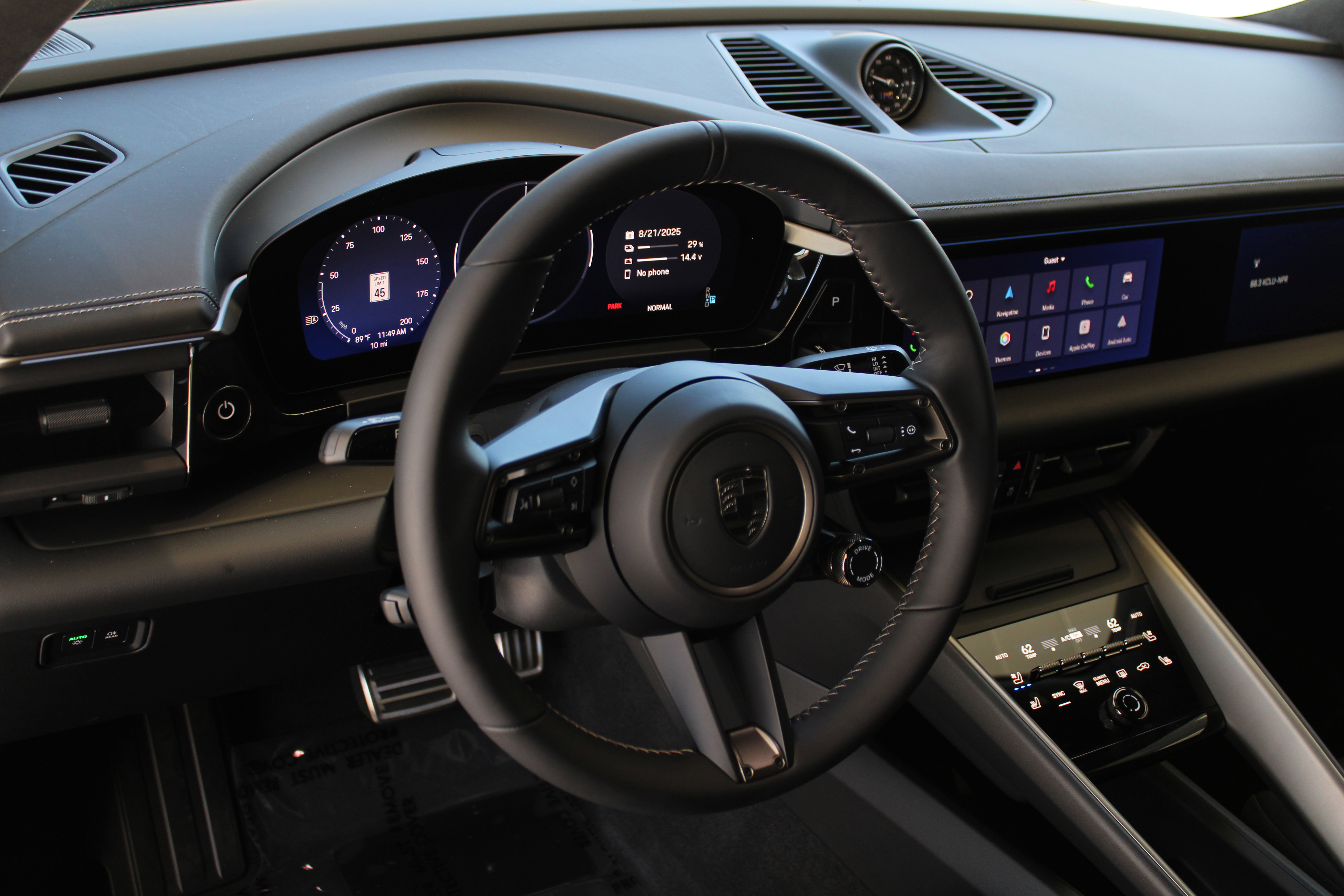 New 2025 Porsche Macan Turbo Electric image 4