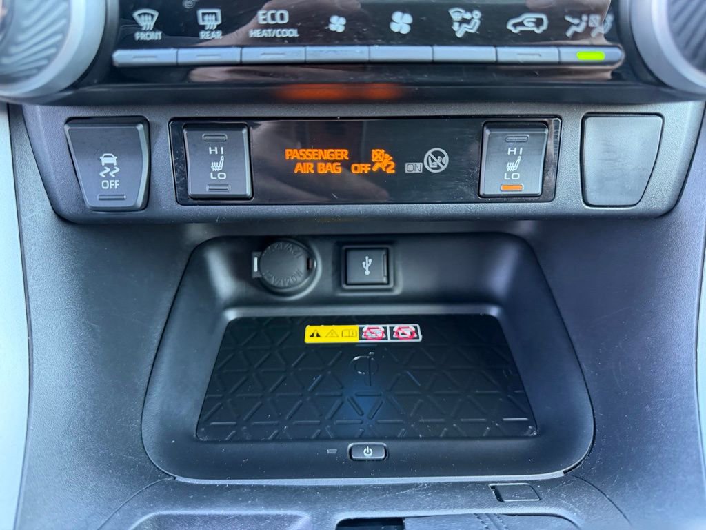 Used 2022 Toyota RAV4 XSE image 25