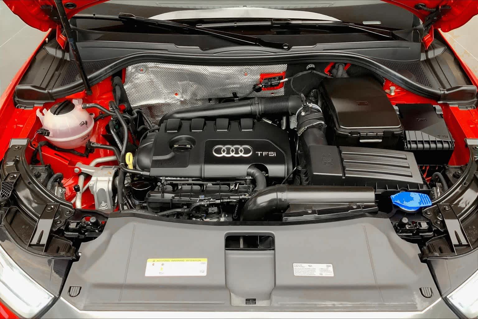 Used 2017 Audi Q3 2.0T Premium Plus w/ Premium Plus Package FWD image 29