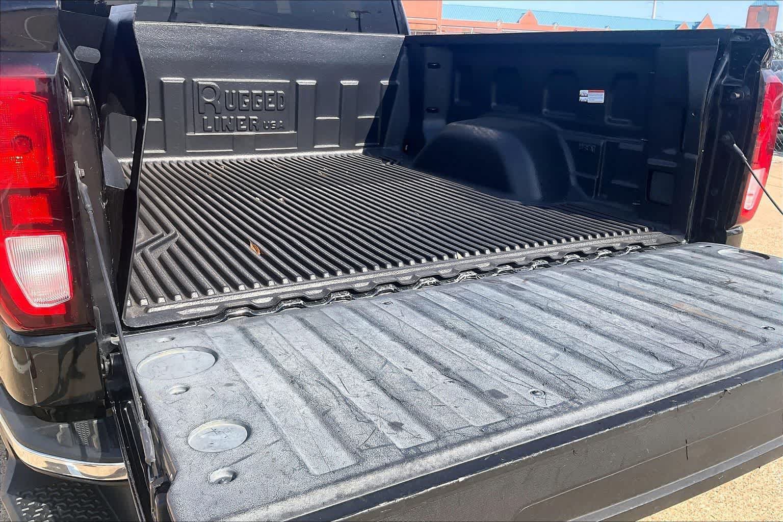 Used 2019 GMC Sierra 1500 SLE w/ SLE Value Package AWD/4WD image 17