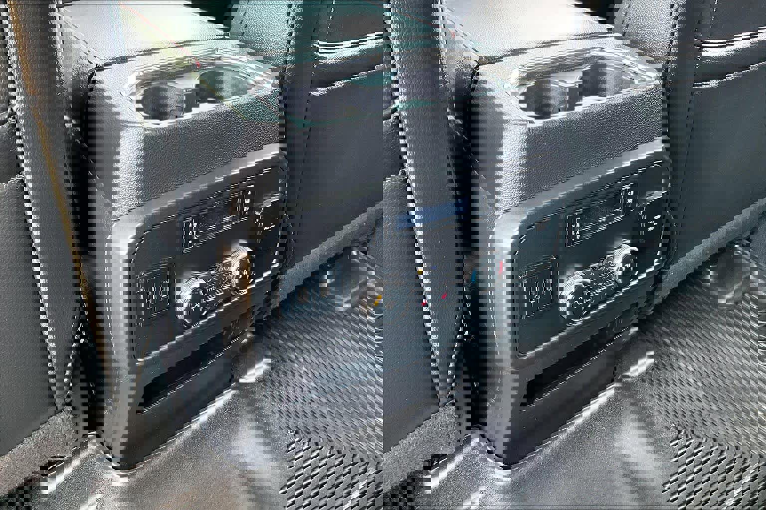 Used 2019 Ford Expedition Max Limited w/ Equipment Group 303A AWD/4WD image 34