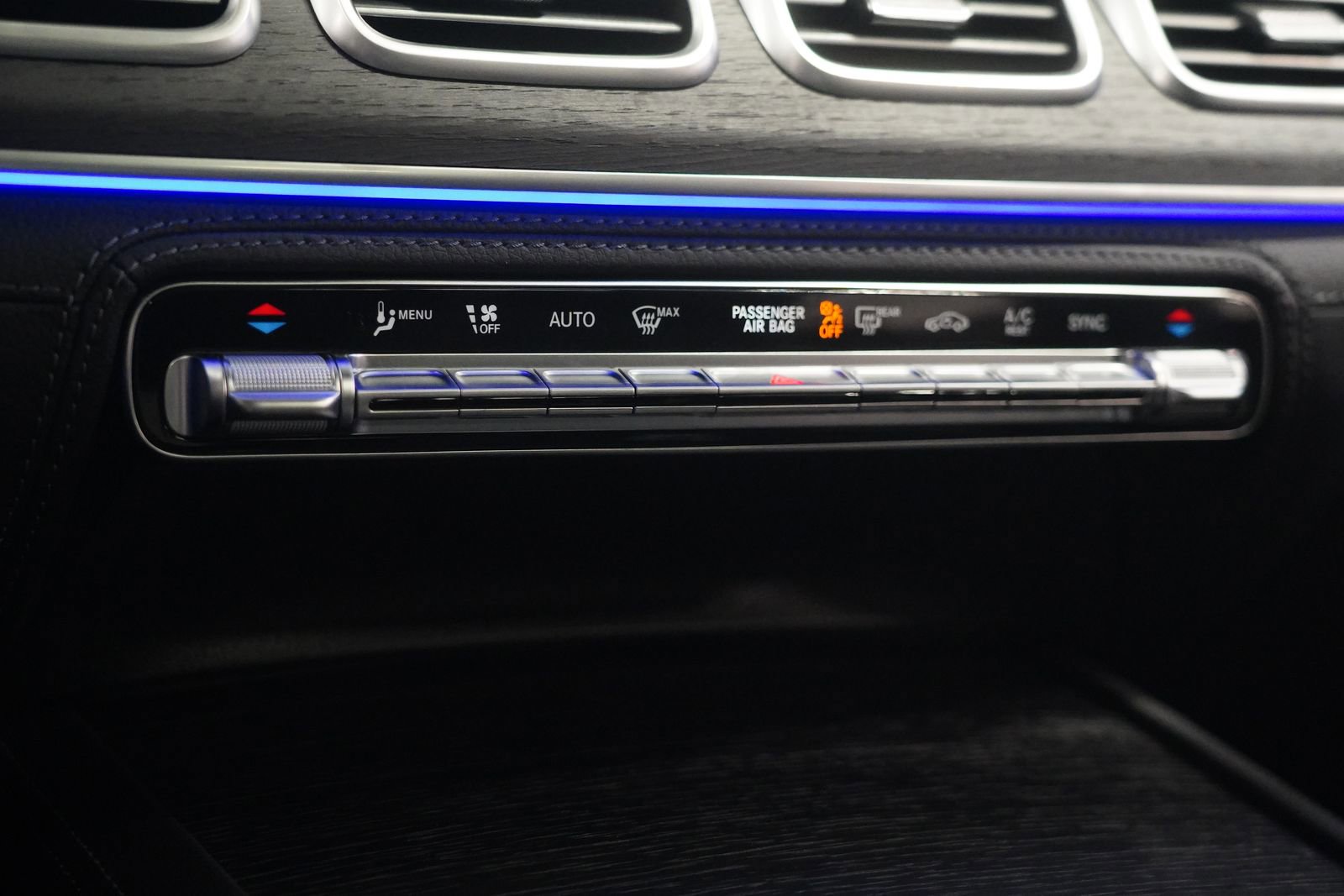 New 2026 Mercedes-Benz GLE 53 AMG 4MATIC image 30