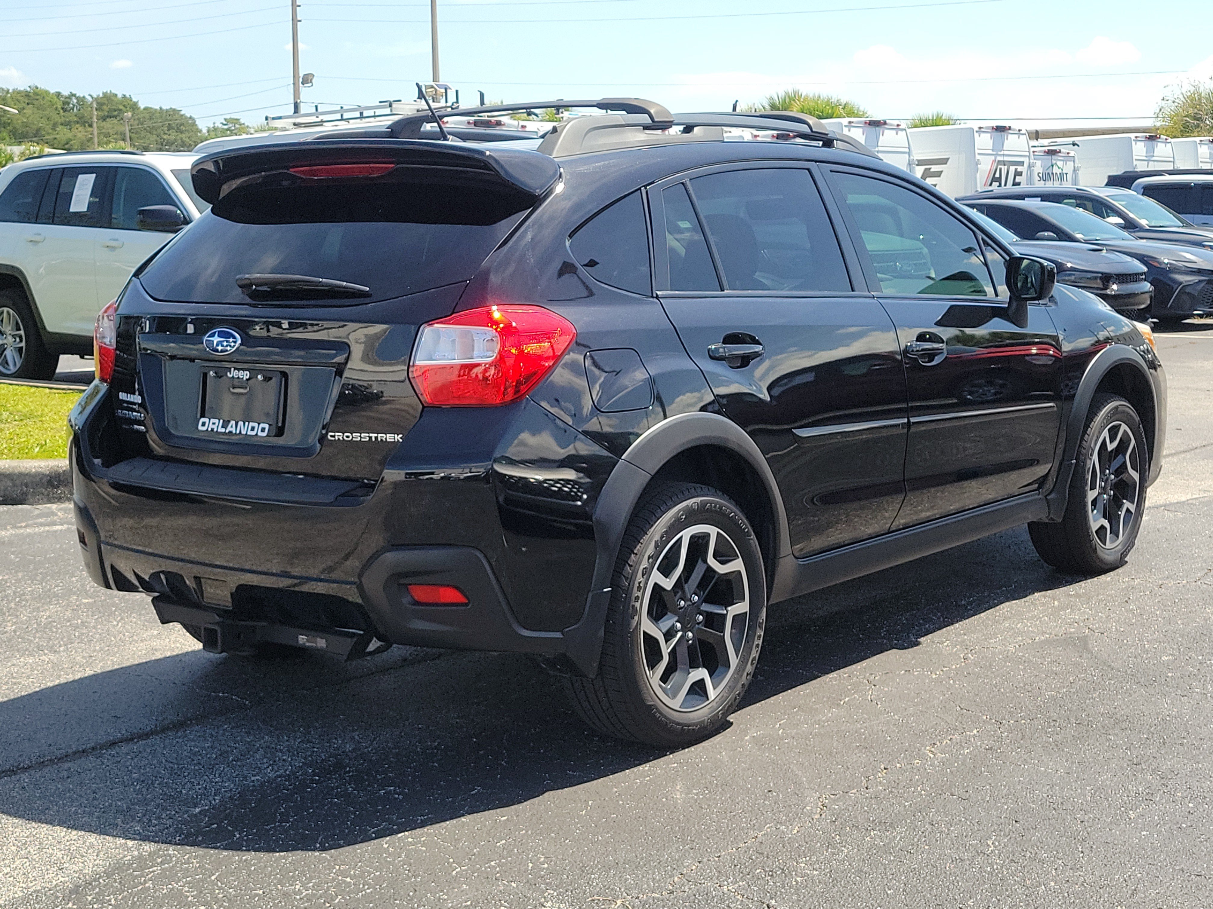 Used 2017 Subaru Crosstrek 2.0i Premium AWD/4WD image 7