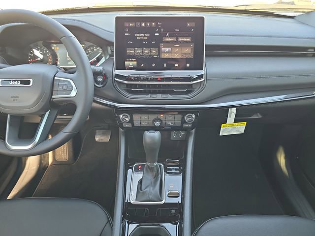 New 2026 Jeep Compass Latitude image 11