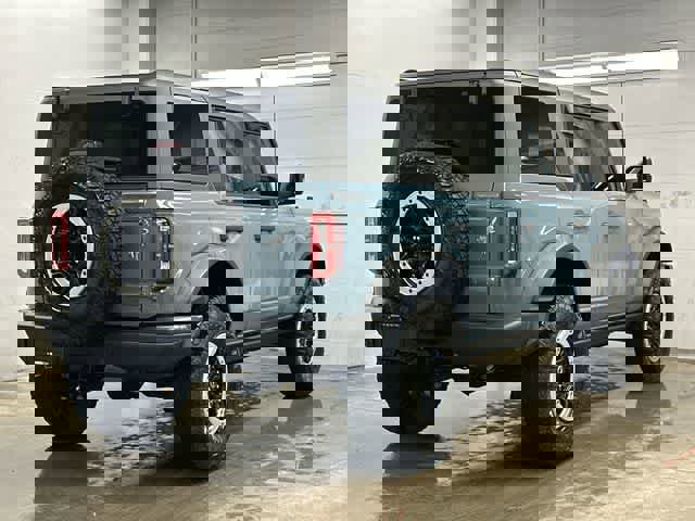 Used 2023 Ford Bronco Badlands image 32