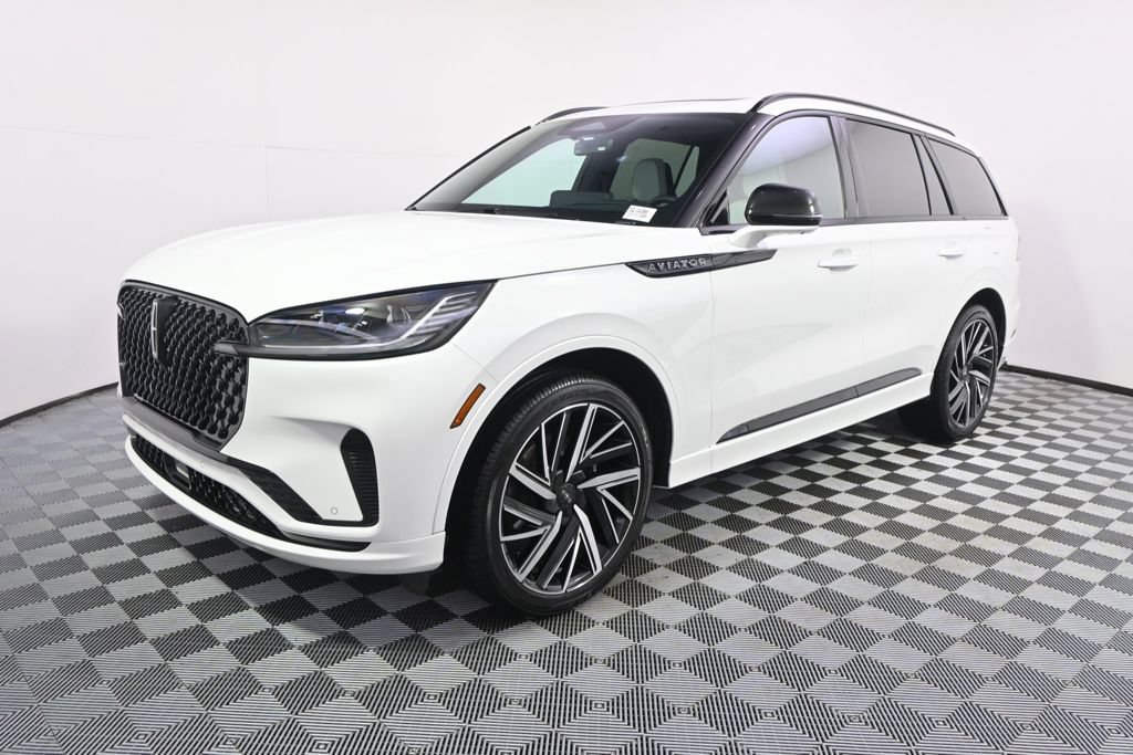 New 2026 Lincoln Aviator Black Label w/ Jet Appearance Package AWD/4WD image 2