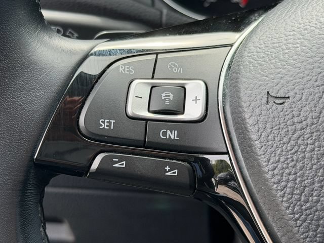 Used 2018 Volkswagen Passat 2.0T R-Line FWD image 22