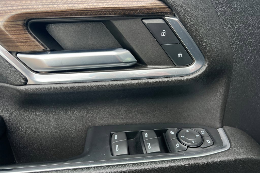 Used 2024 Chevrolet Silverado 3500 LT w/ Z71 Sport Edition image 8