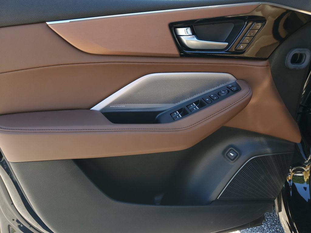 Certified 2026 Acura MDX w/ Technology Package FWD image 19