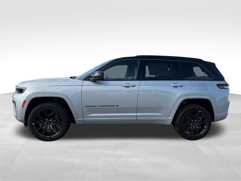 New 2026 Jeep Grand Cherokee Summit w/ Obsidian Package AWD/4WD image 2