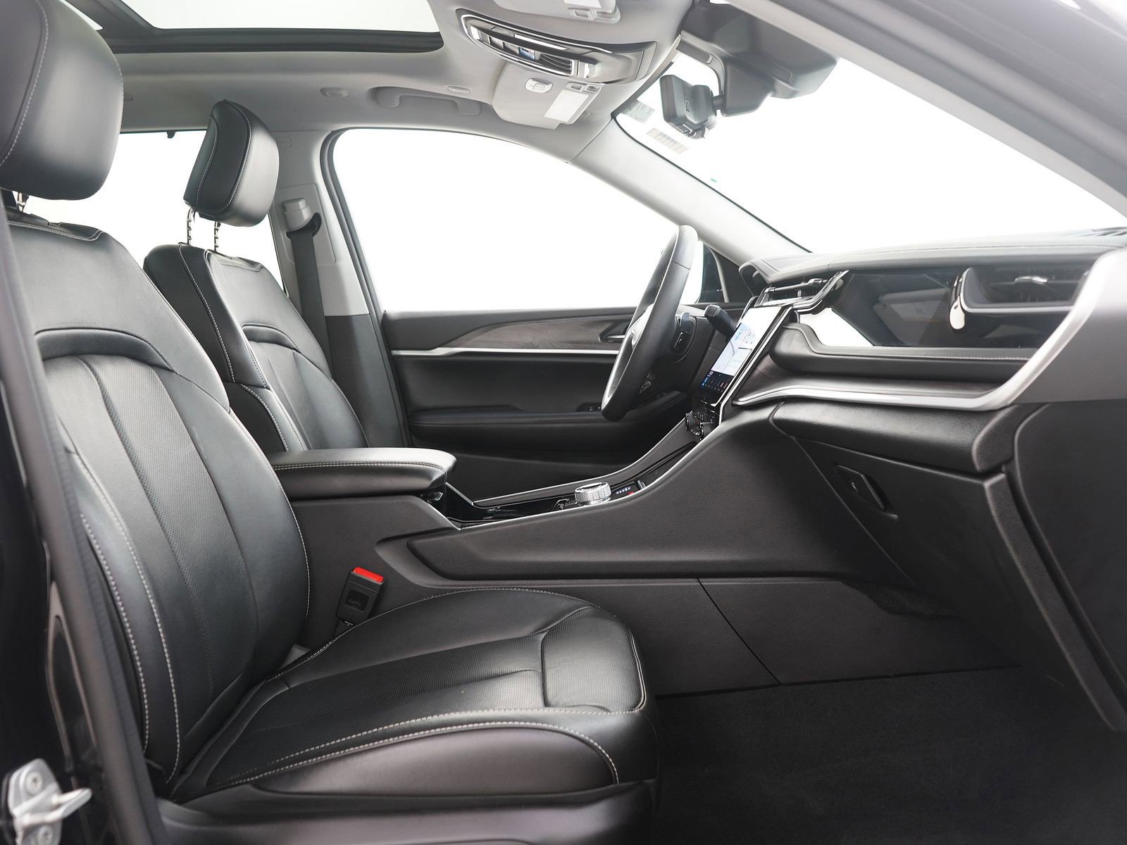 Used 2022 Jeep Grand Cherokee Limited 4xe w/ Luxury Tech Group II image 13