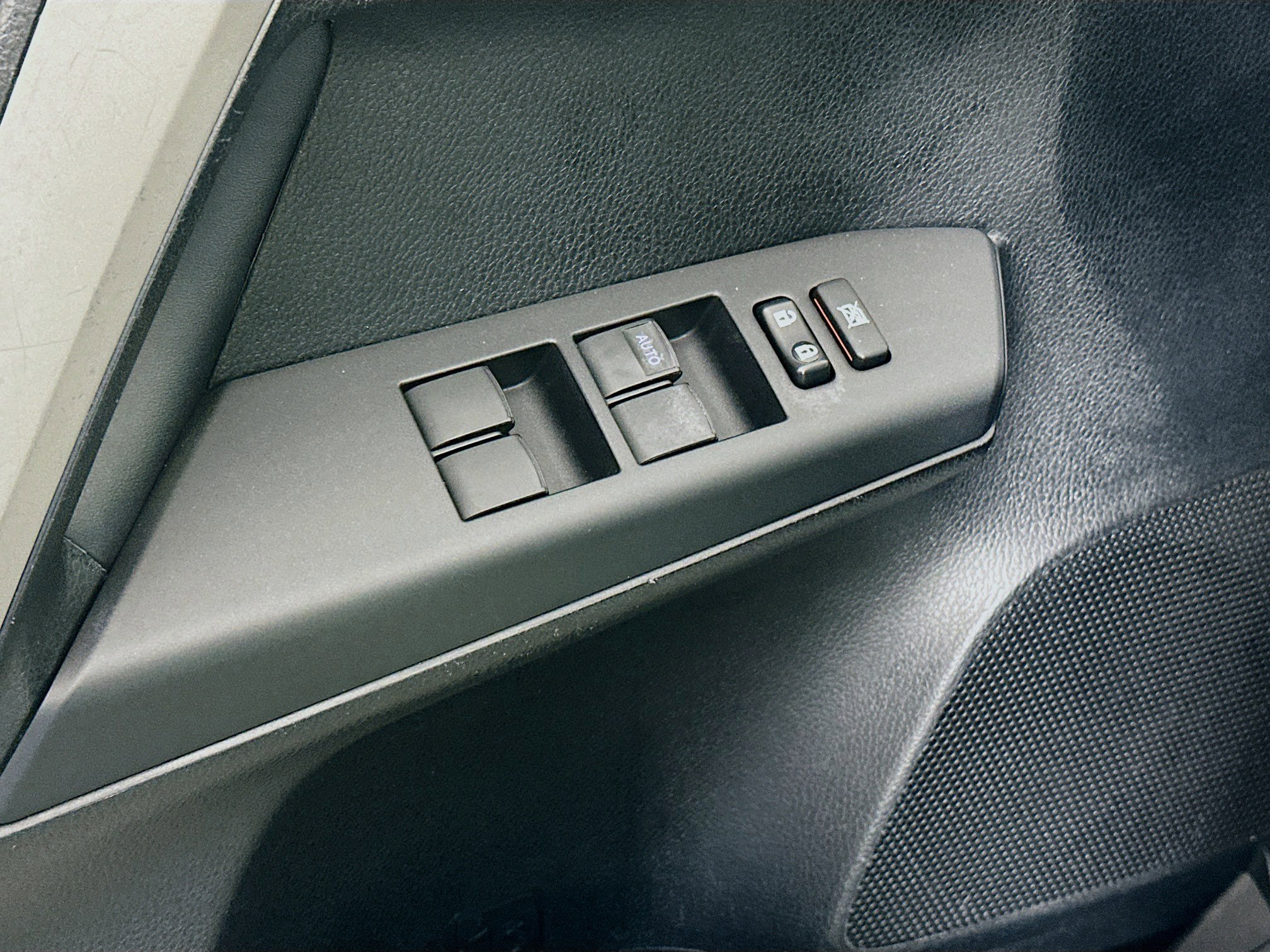 Used 2016 Toyota RAV4 XLE image 15