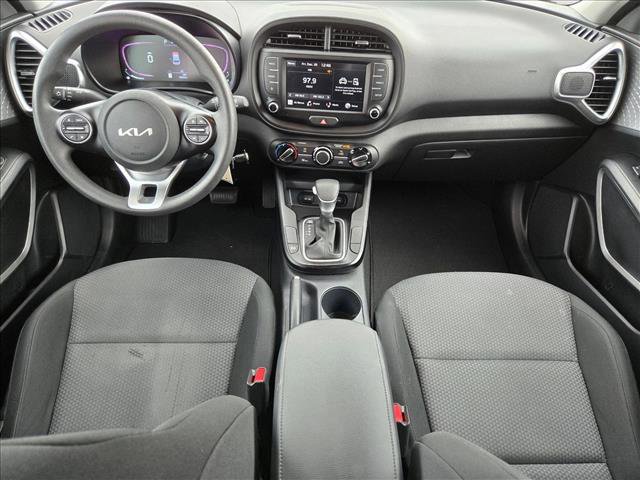 Used 2024 Kia Soul LX w/ Option Group 015 image 16