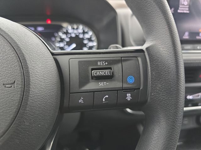 Used 2023 Nissan Rogue SV image 34