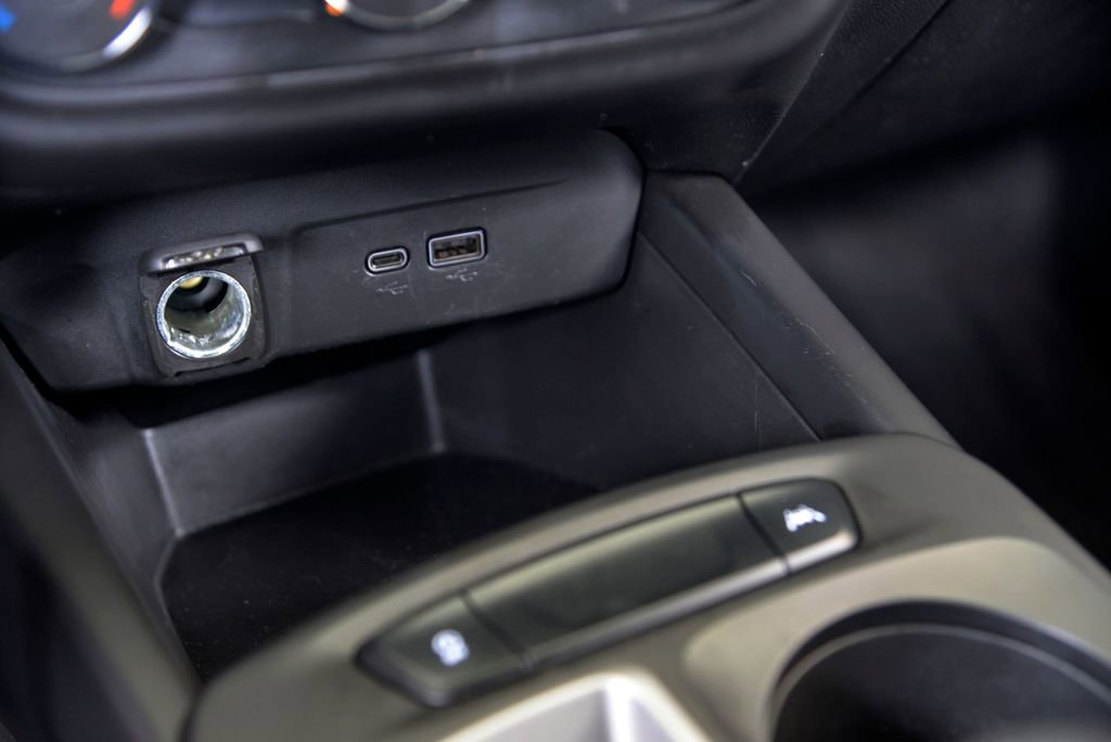 Used 2024 Chevrolet Trax LS image 25