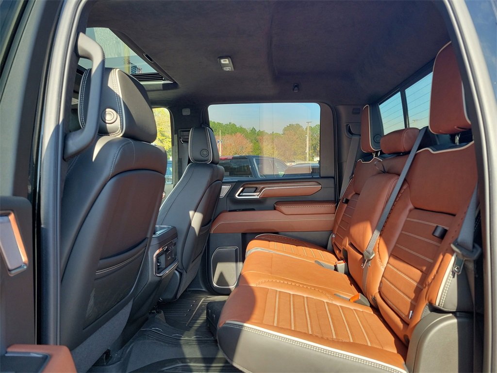 New 2025 GMC Sierra 3500 Denali Ultimate image 13