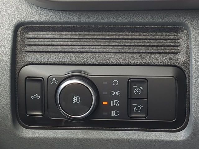 New 2025 Ford F250 XL w/ XL Chrome Package image 27