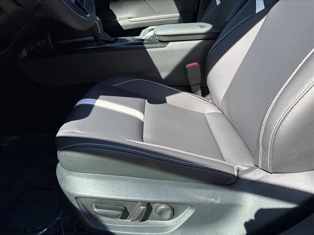 New 2026 Toyota Camry SE image 12