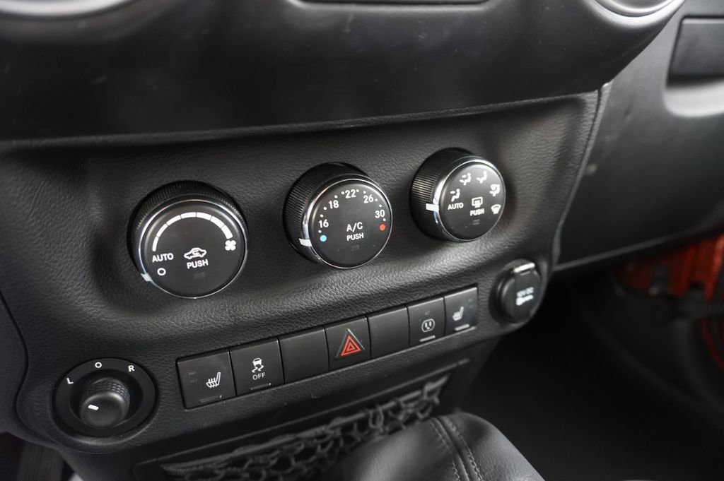 Used 2014 Jeep Wrangler Sahara w/ Dual Top Group image 18