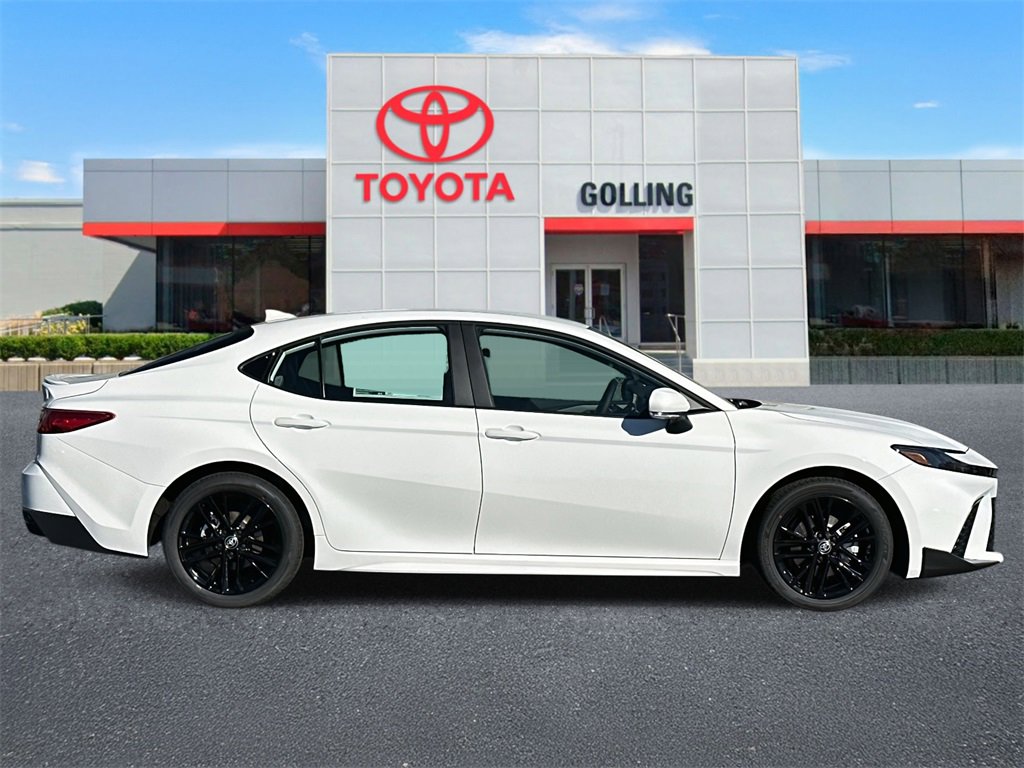 New 2026 Toyota Camry SE image 2