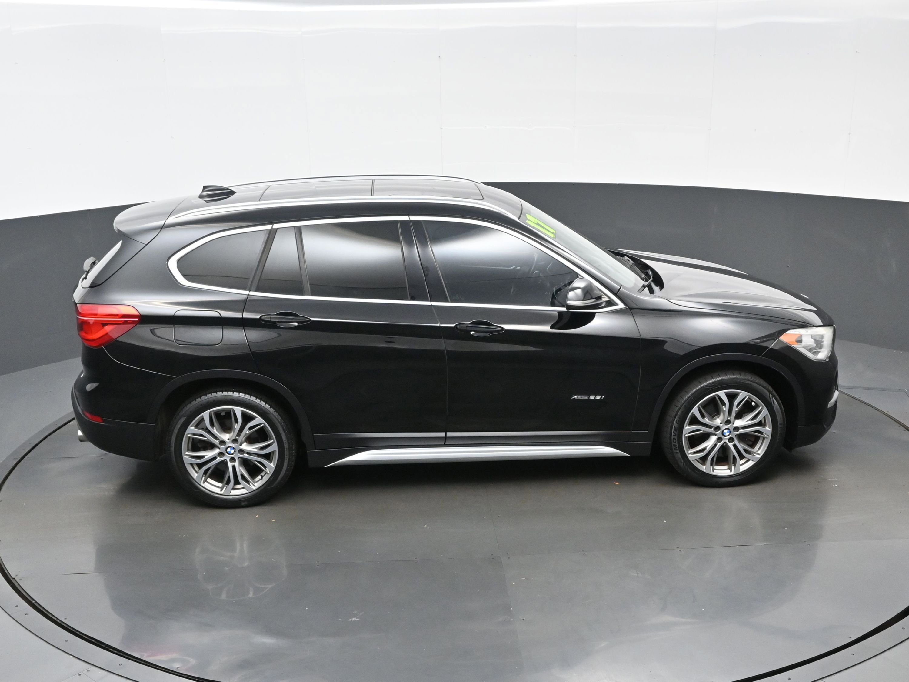 Used 2017 BMW X1 xDrive28i image 37