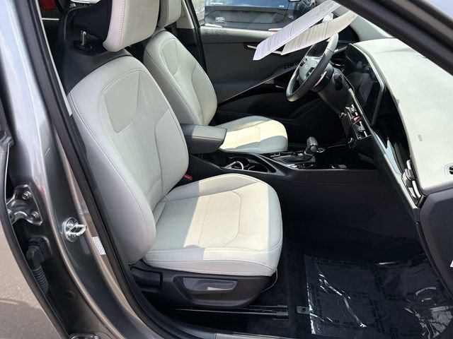 Used 2023 Kia Niro EX Touring FWD image 9