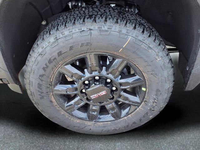 New 2026 GMC Sierra 2500 AT4 w/ AT4 Premium Plus Package image 27