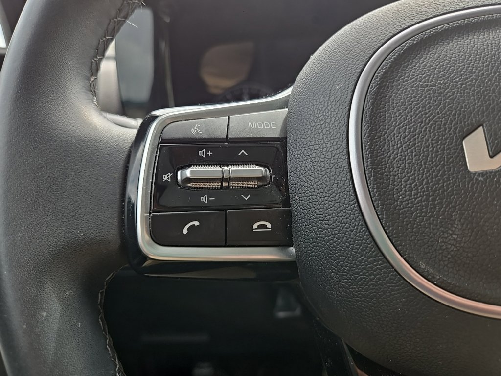 Certified 2023 Kia Sorento S w/ Panoramic Sunroof Package AWD/4WD image 13