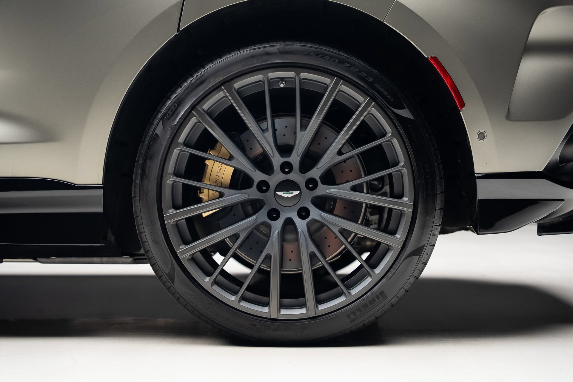 Used 2023 Aston Martin DBX 707 AWD/4WD image 21