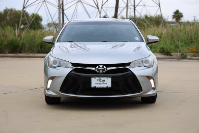 Certified 2017 Toyota Camry XSE FWD image 2