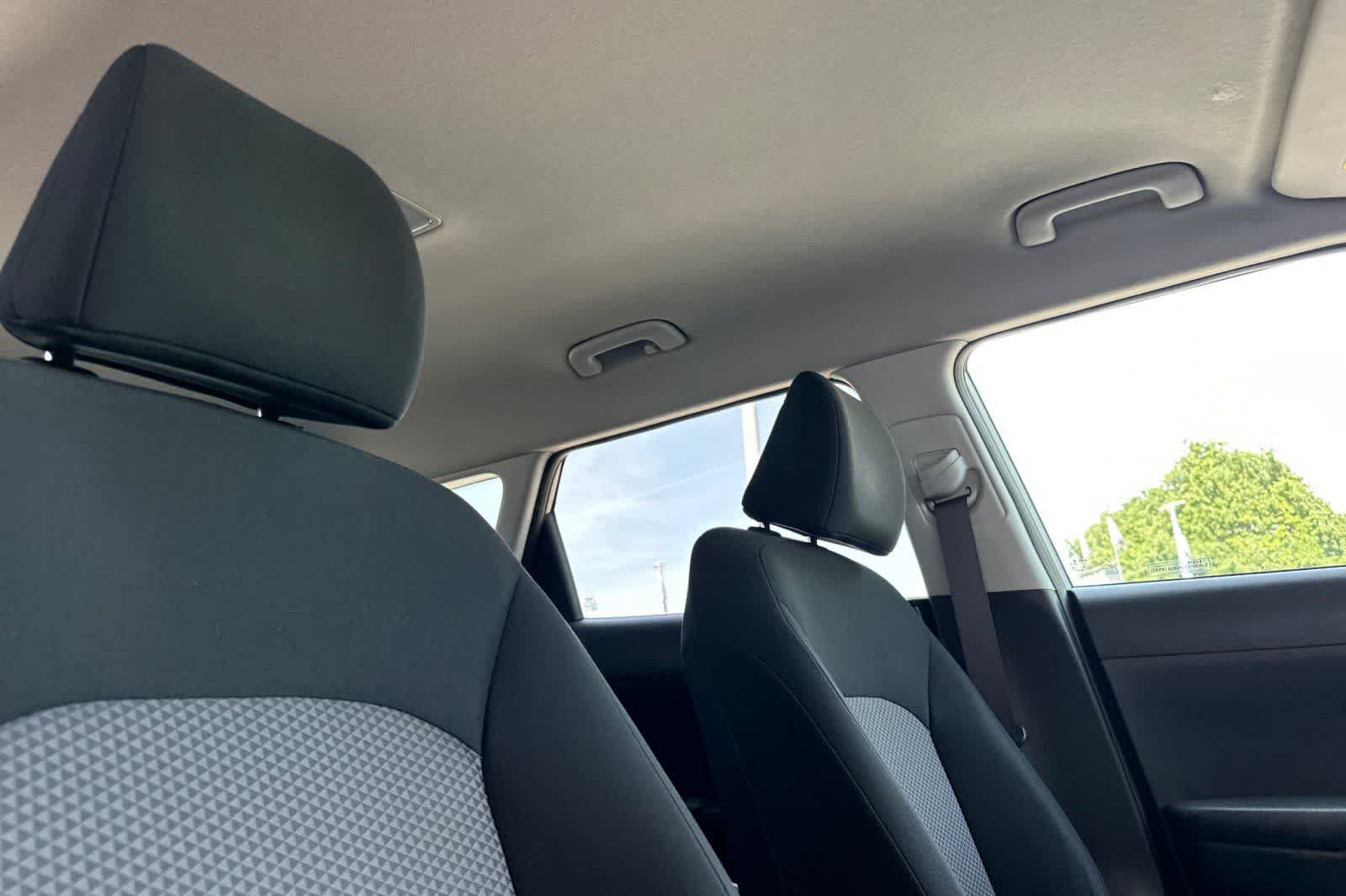 Used 2023 Kia Soul LX w/ Option Group 015 FWD image 17