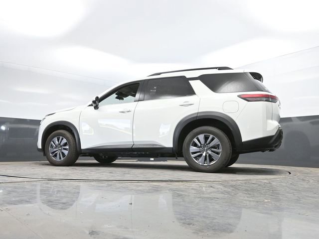 Used 2025 Nissan Pathfinder SV AWD/4WD image 42