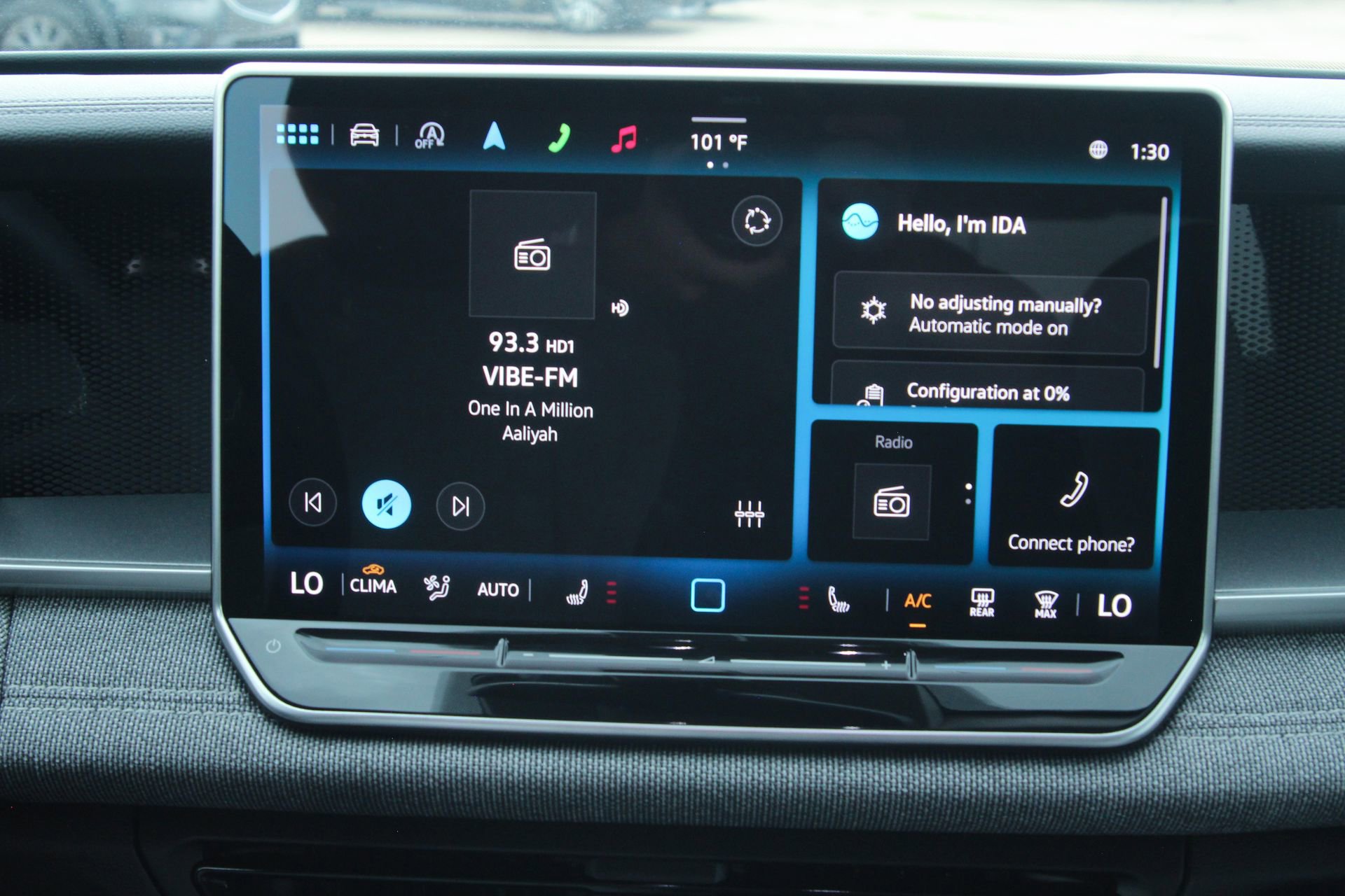 Certified 2025 Volkswagen Tiguan S image 12