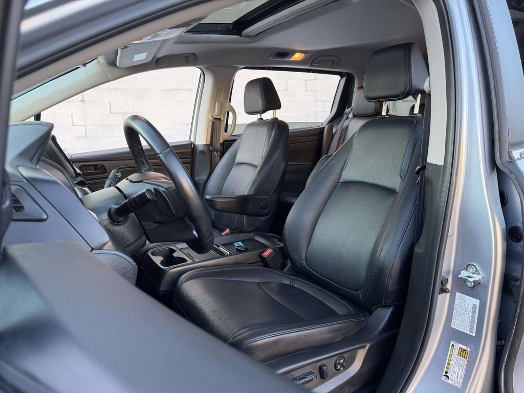 Used 2025 Honda Odyssey EX-L image 30