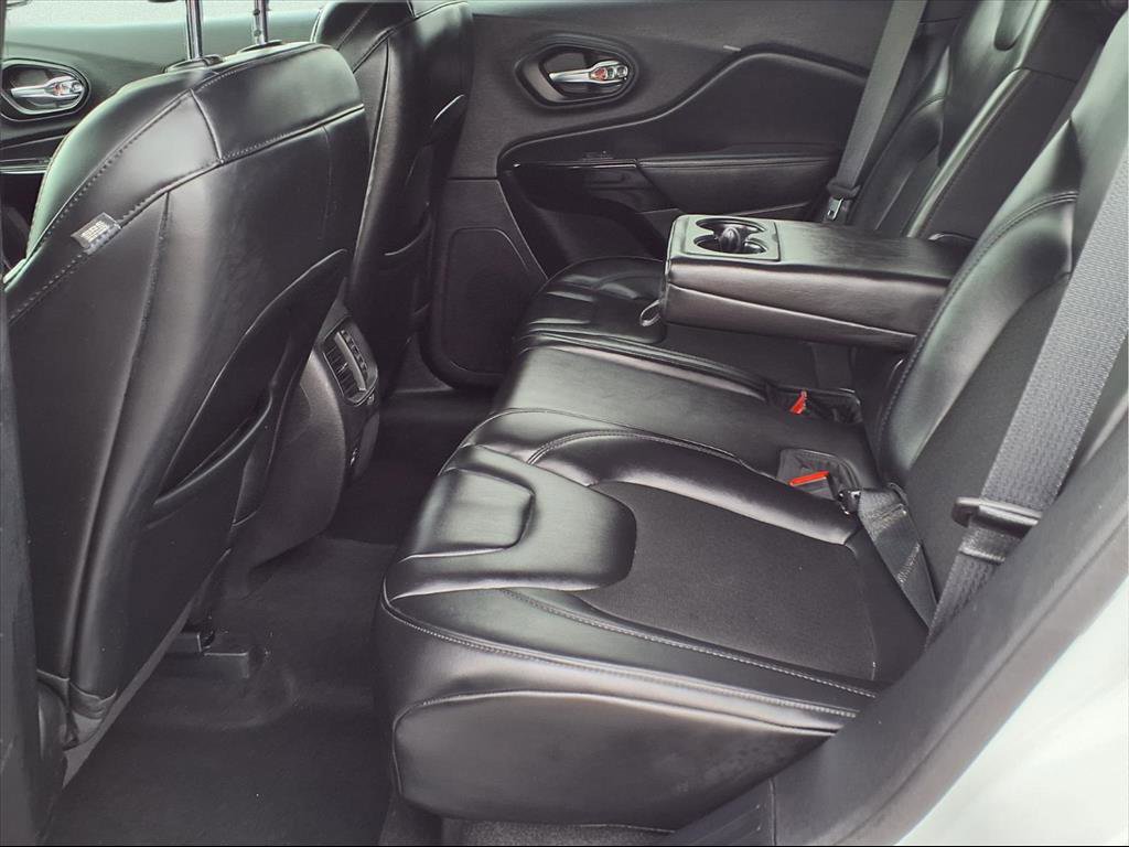 Used 2021 Jeep Cherokee Latitude Plus image 12