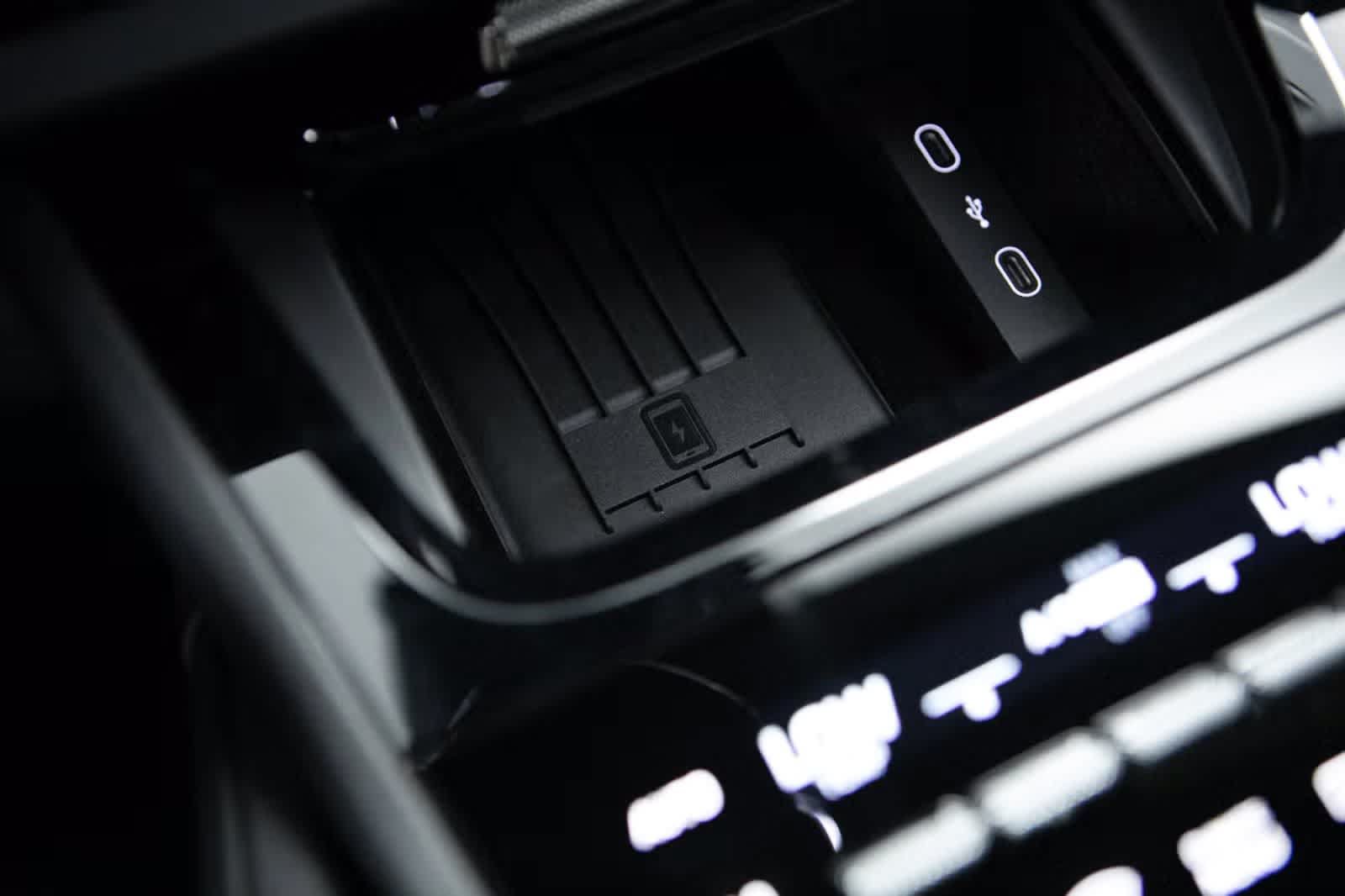 Certified 2026 Porsche Cayenne AWD/4WD image 29