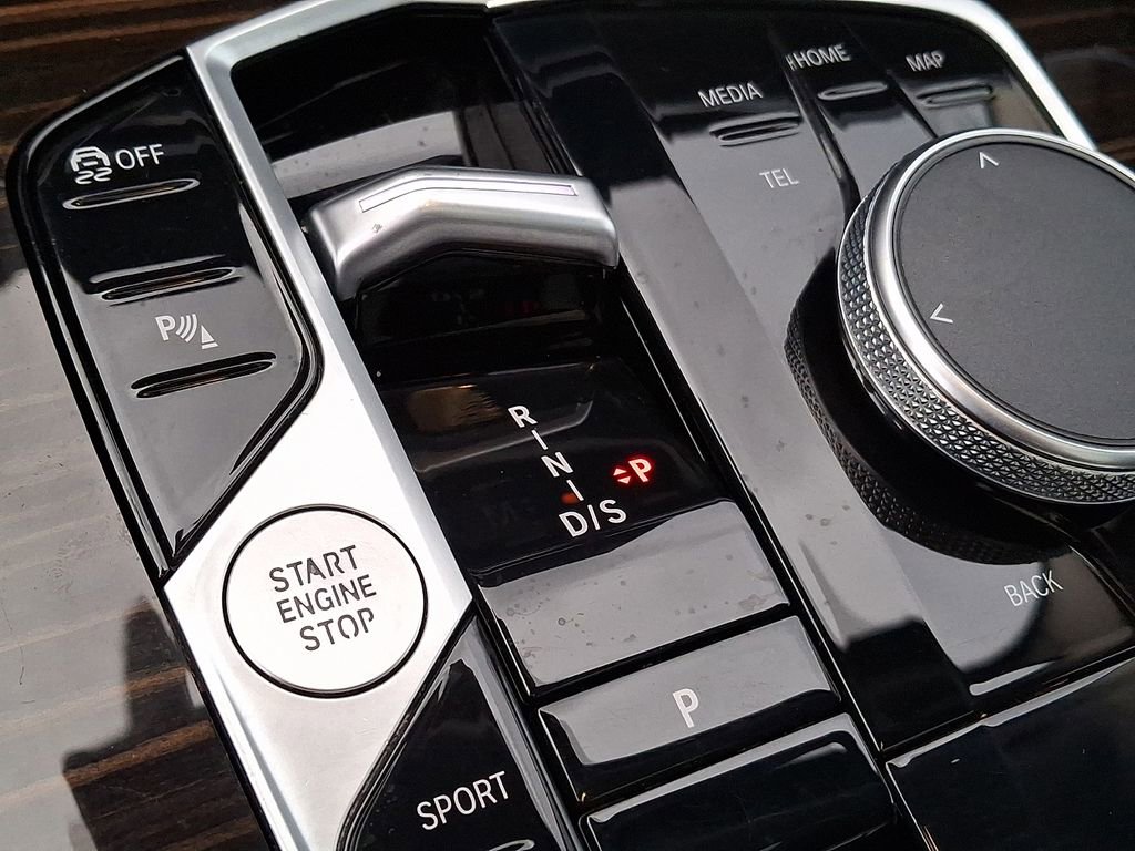 Certified 2023 BMW X7 xDrive40i w/ Parking Assistance Package image 13