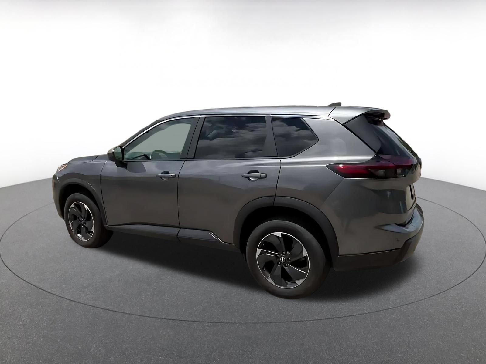Used 2025 Nissan Rogue SV AWD/4WD image 10