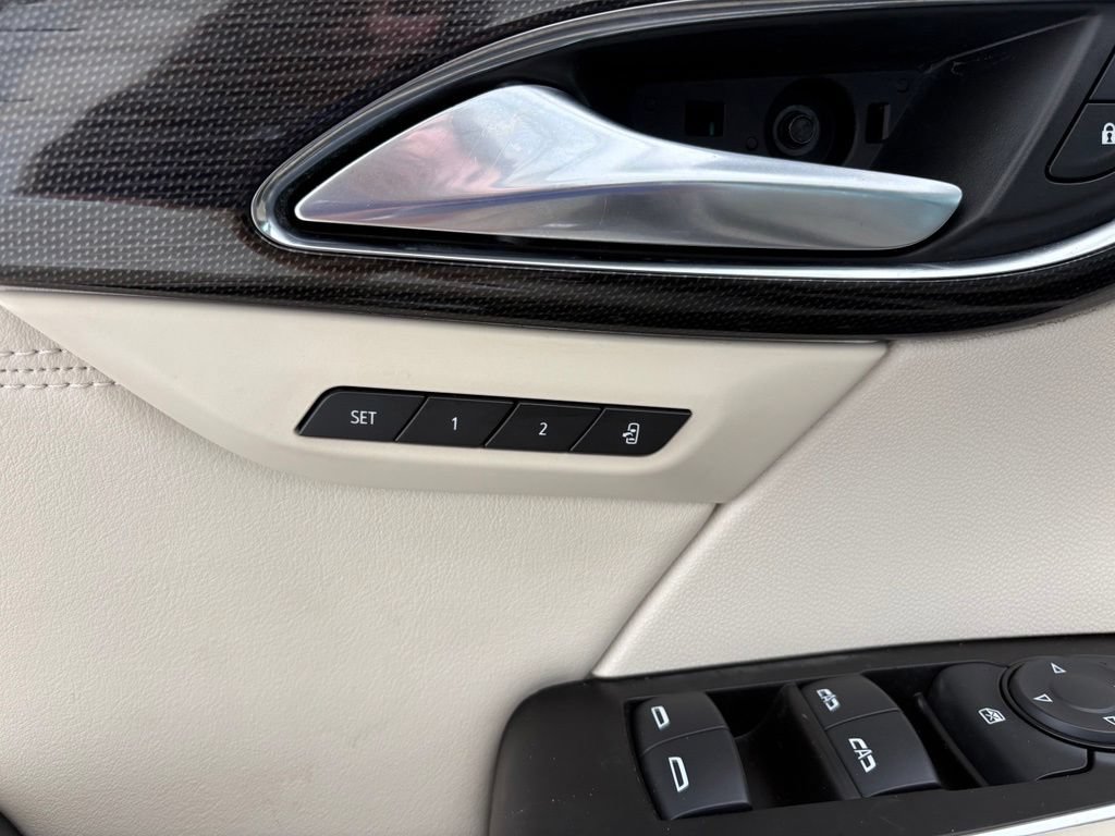 Used 2021 Buick Envision Essence FWD image 27