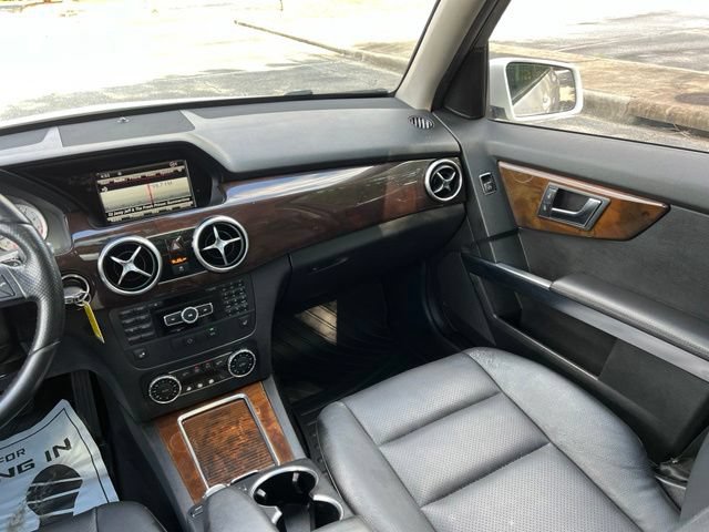 Used 2015 Mercedes-Benz GLK 350 4MATIC image 27
