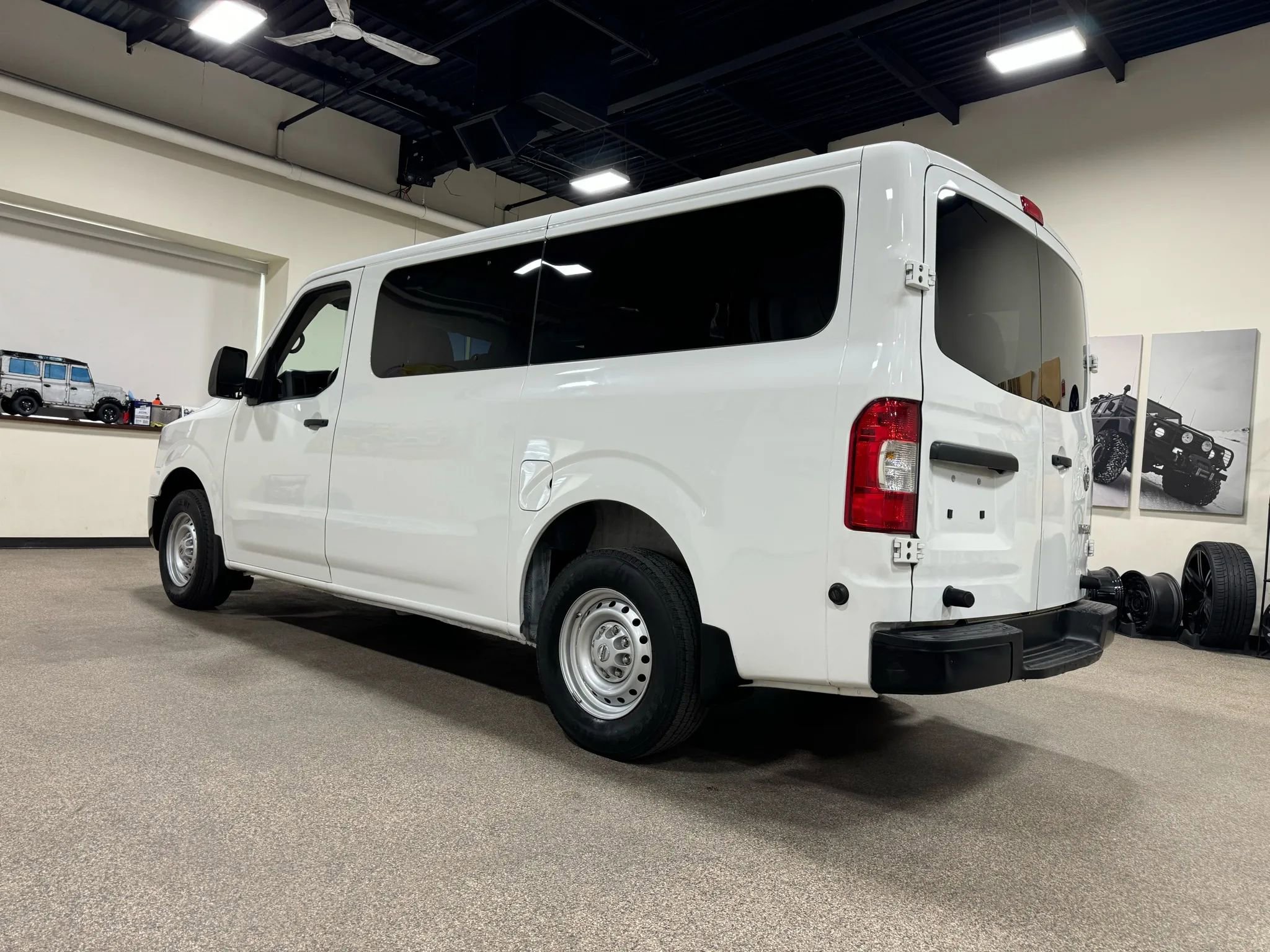 Used 2018 Nissan NV 3500 S image 7
