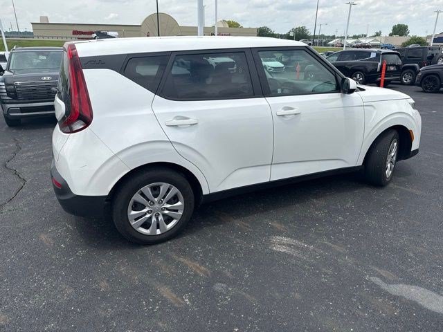 Used 2020 Kia Soul LX FWD image 6
