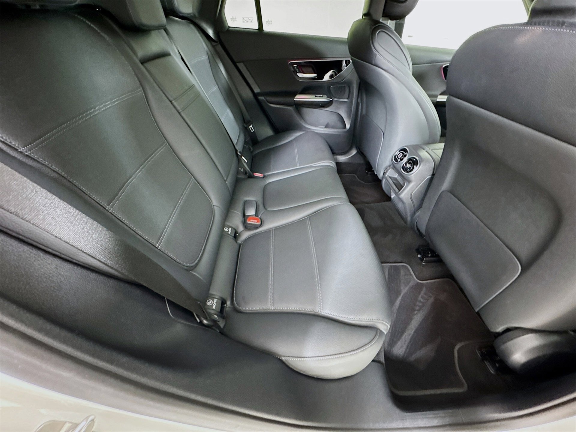 Certified 2025 Mercedes-Benz GLC 300 image 27