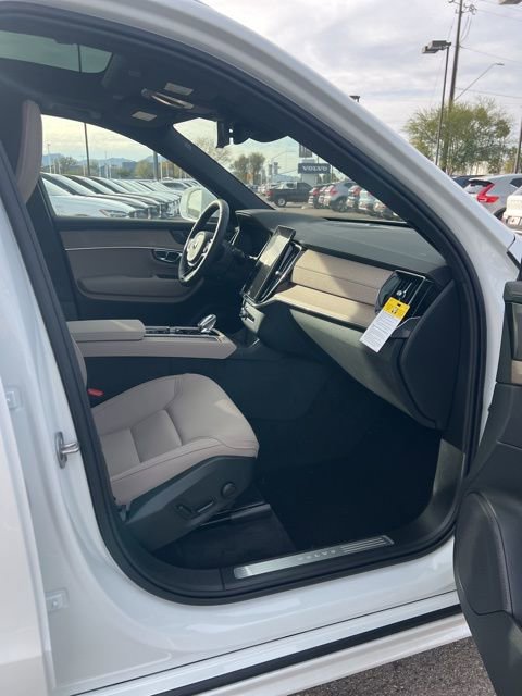 New 2026 Volvo XC90 T8 Plus w/ Protection Package Premier AWD/4WD image 34