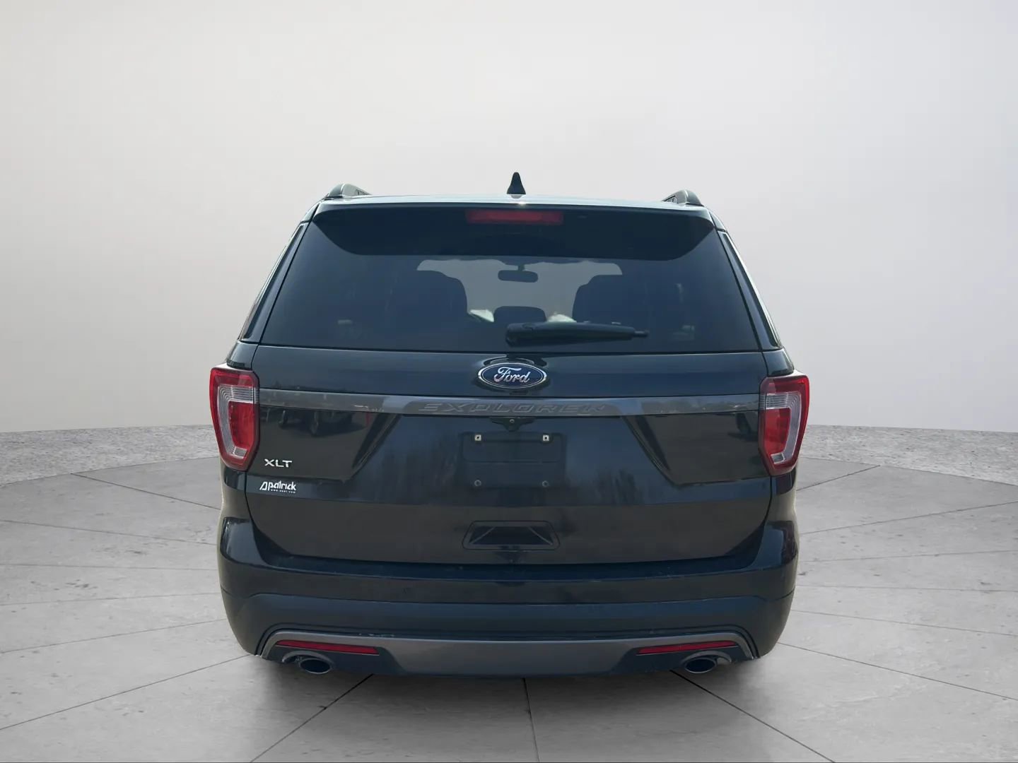 Used 2017 Ford Explorer XLT w/ Equipment Group 202A image 14