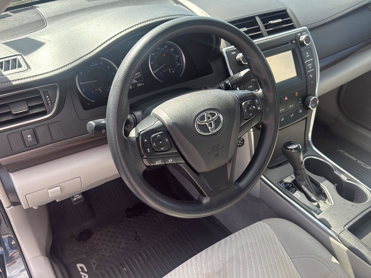 Used 2017 Toyota Camry LE w/ Protection Package (Q2) image 13