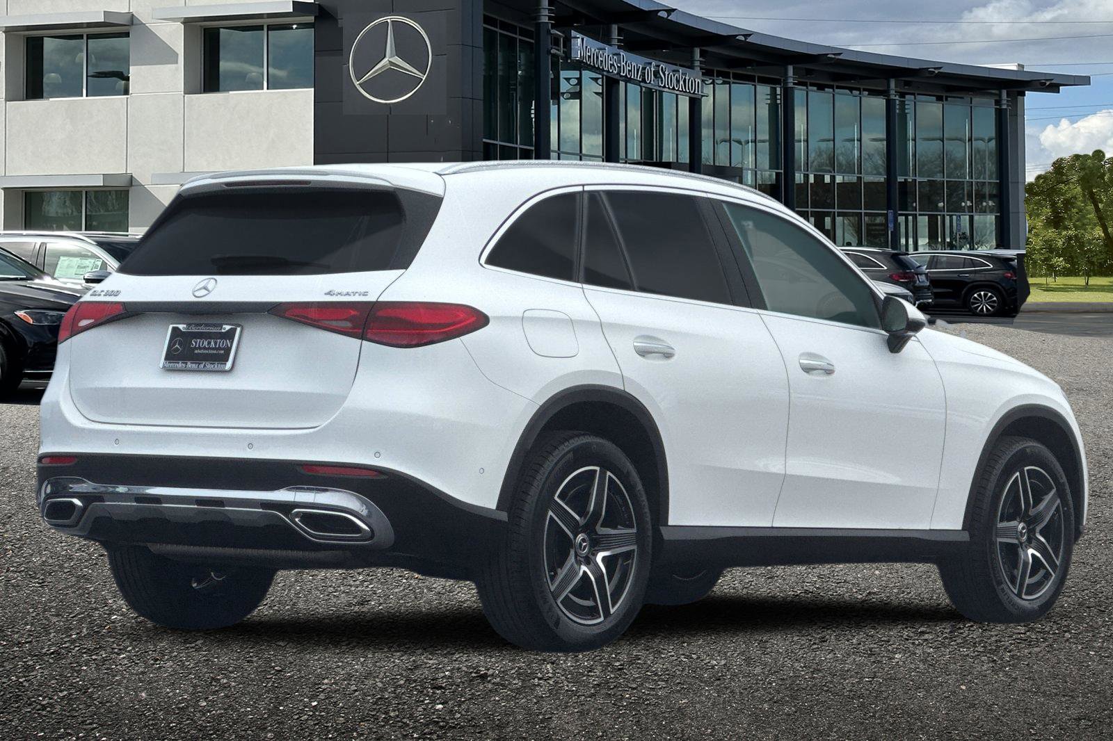 New 2026 Mercedes-Benz GLC 300 4MATIC image 4